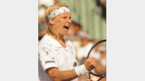 ［테니스／립튼챔피언십］힝기스－노보트나  ４강『어깨동무』