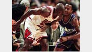 ［ＮＢＡ／챔피언전］시카고，먼저１승…유타에  ８４－８２역전