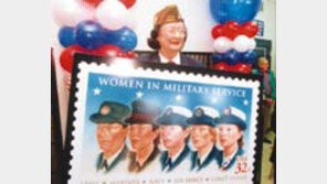［해외화제］“女軍을 위하여”