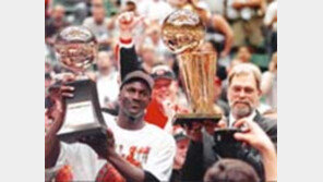 ［ＮＢＡ／챔피언戰］『역시  조던』  시카고  ３연패  위업