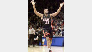 [NBA]마이애미-뉴욕 3차전 '불꽃접전'…카터 일등공신