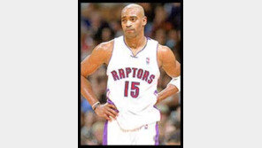 [NBA]빈스 카터 연속출장 행진 '끝'