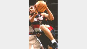 [NBA]'땅꼬마' 스타더마이어 동점-결승포