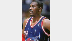 [NBA]은퇴 기로에 선 휴스턴의 올라주원