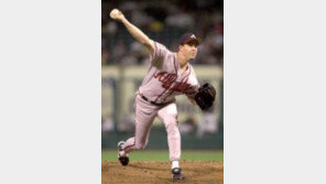 [MLB뉴스]매덕스(방어율 0)-리드, 투수전의 백미 연출