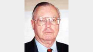 [세계의 눈]리처드 핼로란/美국방전략 초점은 동북아