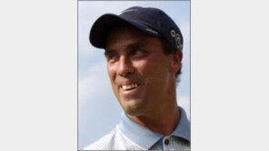 [골프]데뷔17년 에임스, 웨스턴오픈 첫우승 감격