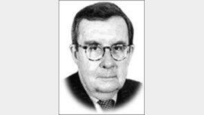 [세계의 눈/윌리엄파프]美 ‘신군국주의’에 고통받는 미군들