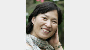 [동아광장/김서령]충분히 아름다운 딸에게