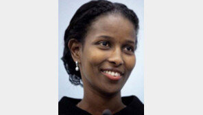 [세계의 눈/아얀 히르시 알리]홀로코스트에 눈감은 무슬림