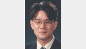 [기자의 눈/장강명]“문제점 지적고맙다” 선관위의 열린 태도