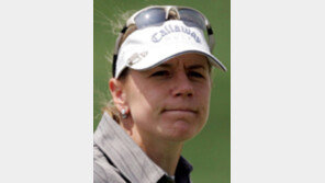 소렌스탐 ＂지겹다, 아홉수＂…마스터카드 연장서 무명선수에 져