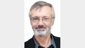 “거대 공원-수용소 공존…北은 공포-코미디의 중간지대”