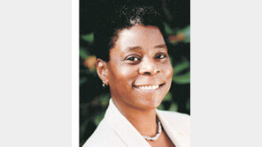 美 ‘재계의 라이스’ 번스가 뜬다… 제록스 흑인여성 CEO 임명