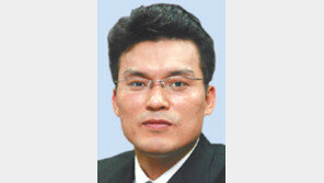 [기자의 눈/정원수]수사를 그냥 지켜보면 될 것을…