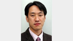 [기자의 눈/윤희각]비리 경찰은 날뛰는데…