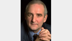 [세계의 눈/로저 코언]차베스, 위선의 혁명