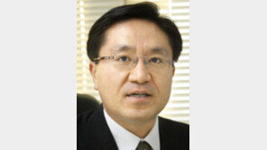 [동아광장/이두원]경제개혁을 위한 정치적 리더십