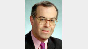 [세계의 눈/데이비드 브룩스]분열 향해 달리는 美민주당