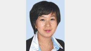 [이코노카페]1만km를 날아온 명함 한장의 의미