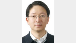 [기자의 눈/김승련]강기갑 새 대표님 ‘한덕수 회의록’ 진실도 밝히시길