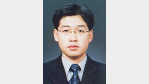 [기자의 눈/김상운]삼고초려 외국인교수 고충 못 들어줘서야