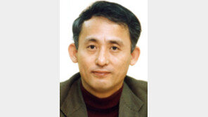 [문화 칼럼/손상익]시사만화 100년… 도도한 풍자의 맥