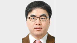 [대구/경북]동서남북/비리 정직처분 끝나자 해외연수라니…