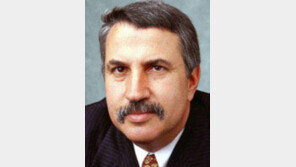 [세계의 눈/토머스 프리드먼]오바마, 아프간戰이기려면