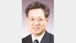 [동아광장/장훈]두 개의 팡파르, 두 개의 세계화