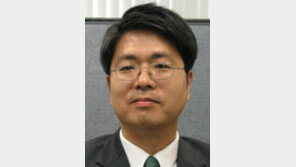 [동아광장/조준모]스펙 쌓기에 시드는 대학생활