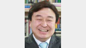 [동아광장/신동엽]‘한 우물 파기’의 함정