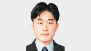 [기자의 눈/이진구]‘오버’한 의원이나, 막말 비난한 민노총이나…