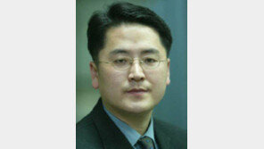 [기자의 눈/부형권]자식 일자리 만들려면 부모가 퇴직해야 하나