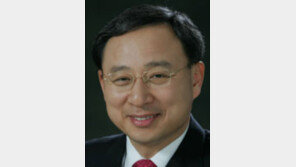 [동아광장/황창규]쫓아만 갈 것인가, 먼저 치고 나갈 것인가