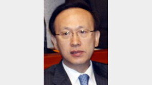 현인택 통일장관 “현재로선 北과 대화할 여건 안돼”