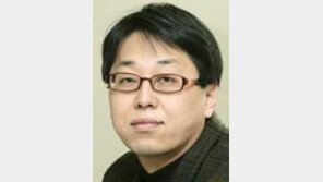 [기자의 눈/이인모]4·27 재·보선, 강원의 막장 드라마