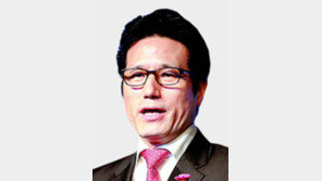 “잉크도 안 말랐는데 약속 어겨서야…” 정병국 문화장관, 남북 공동개최 반대 의사