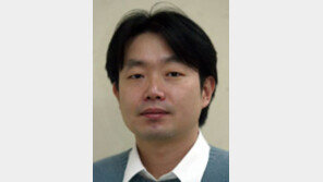 [기자의 눈/정양환]‘혐의 벗은 테러용의자도 감시’ FBI문건 논란