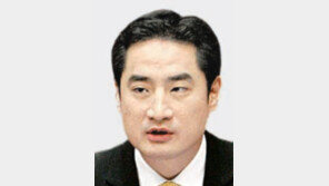 [서울시장 보선 D-25]강용석, 참여연대 동지서 박원순 저격수로… 왜?