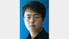 [기자의 눈/정진욱]애플, 위안화 결제 허용하면서 원화는 왜 안하나