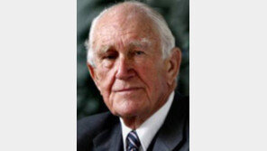 [기고/맬컴 프레이저]亞太지역 분쟁 평화적으로 해결하려면…