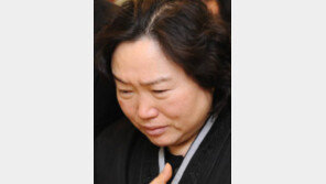 이미자 노래 테이프에 남편 증언 녹음… 한인언론 통해 NYT에 고문사실 고발