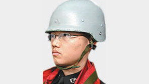 [신문과 놀자!/뉴스 속 인물]‘영예로운 제복상’ 수상… 아덴 만 여명작전의 주역