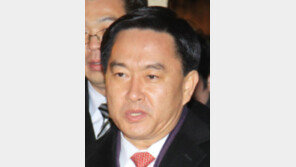 부산저축銀 관련 1억 받은 혐의 이성헌 의원 피의자 신분 조사