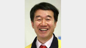 [동아광장/백경학]눈물을 닦아줄 수 없나요