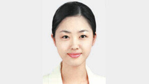 [기자의 눈/주애진]“5년전 언론인 피살 규명을”… 이스탄불 뒤덮은 카네이션