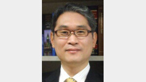 [시론/김민호]법관 재임용때 인성-중립성 검증해야