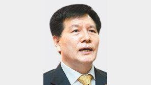 李고용노동부 장관 vs 한노총, 노조 정치참여 놓고 갈등