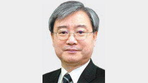 김석동 “손보업계 車보험료 내려야”